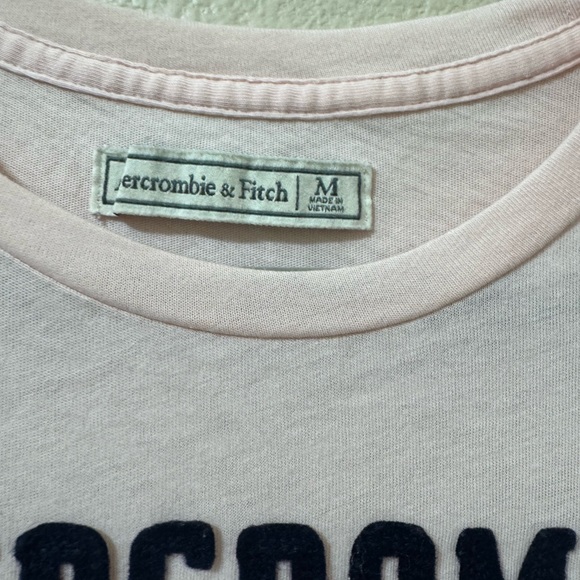 Abercrombie & Fitch Logo Graphic Tee Pink Short Sleeve T-Shirt Size M - Picture 2 of 7